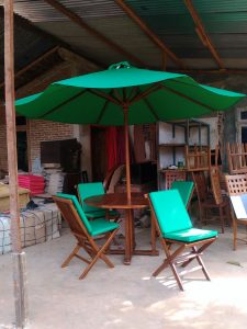 Set Kursi Meja Taman Dengan Payung Jati Jepara